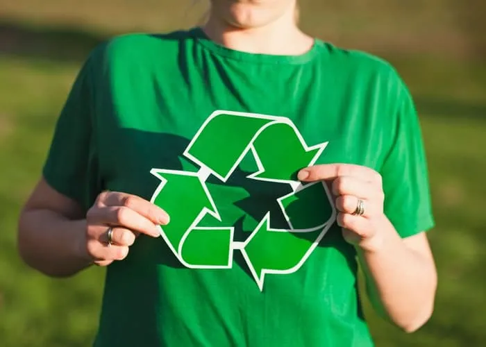 Como descartar óleo, Como descartar medicamentos, Como descartar vidros  ePlástico biodegradável